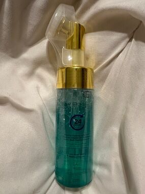 True Organica Lava Foam Cleanser New